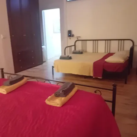 Mirti Subway Apartment Rom